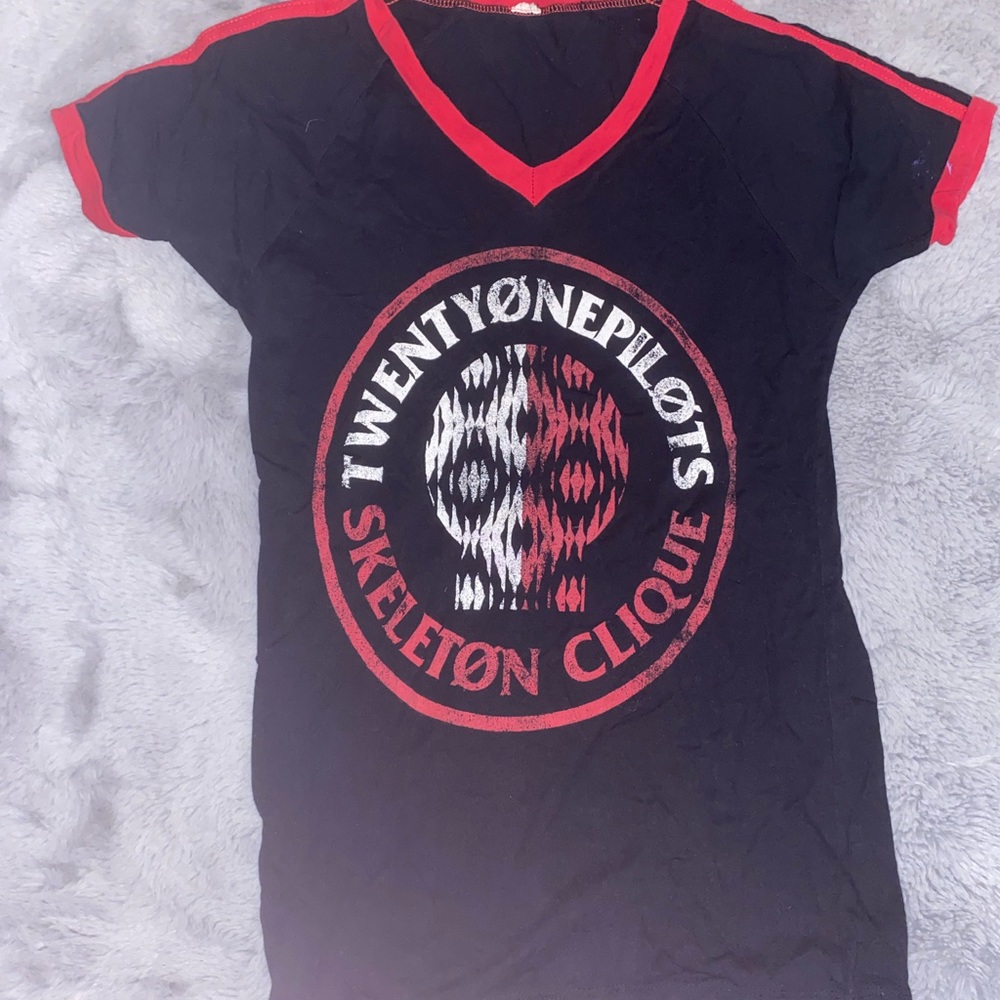 Twenty one pilots band tee